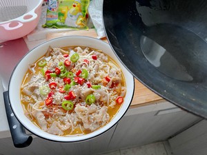 下饭神器 - 酸汤肥牛的做法 步骤8