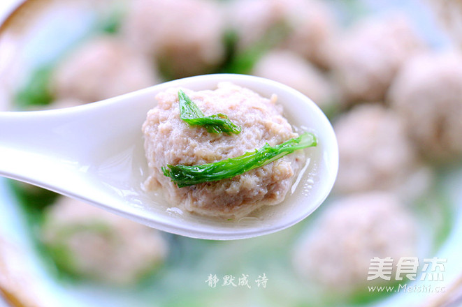 生汆肉丸青菜汤成品图