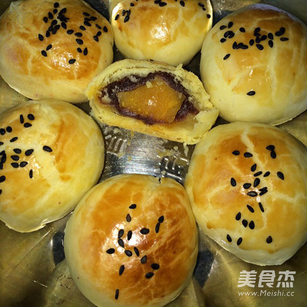 蛋黄酥成品图